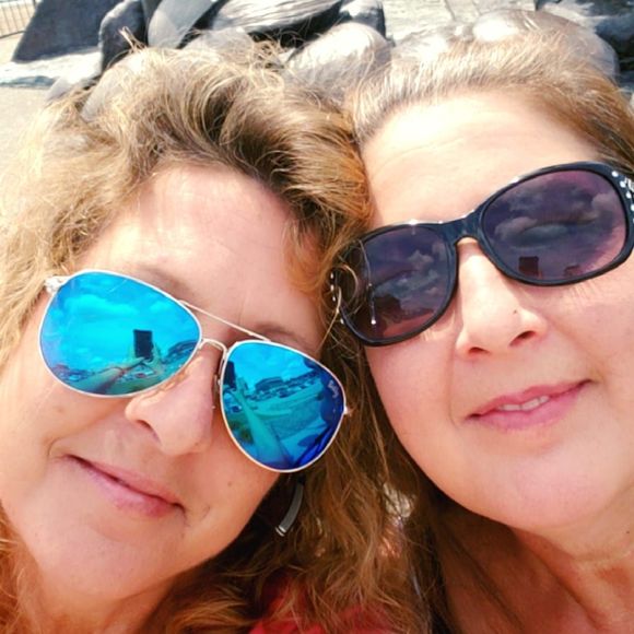 Meet your Posher, Tami - Picture 1 of 1